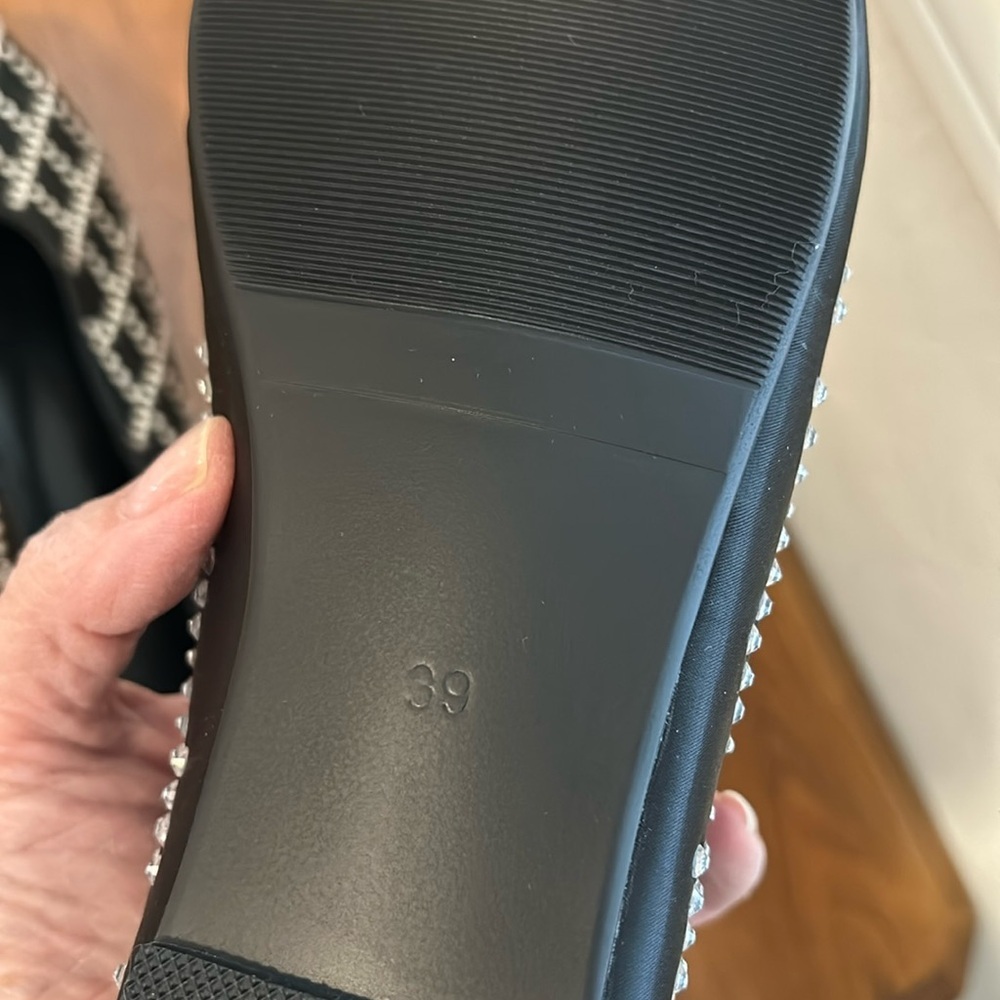 New Arqa Black Criss-Cross Embellished Ballet Flats. 39. (Runs As 8) — image 7 of 8